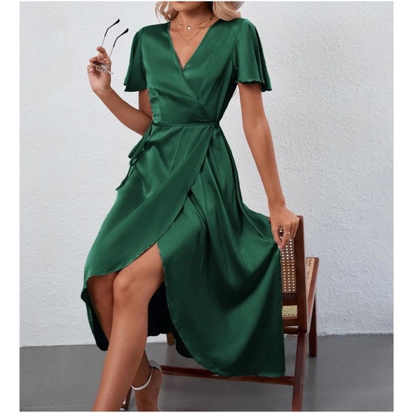 BellanBlue Dresses & Skirts - Luxe Green Butterfly Sleeve Wrap Dress